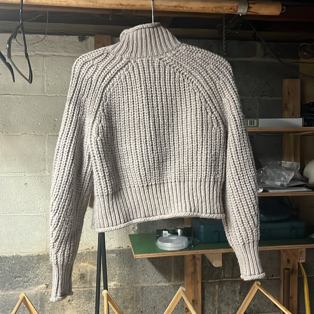 Sweater - Picture 4 of 4